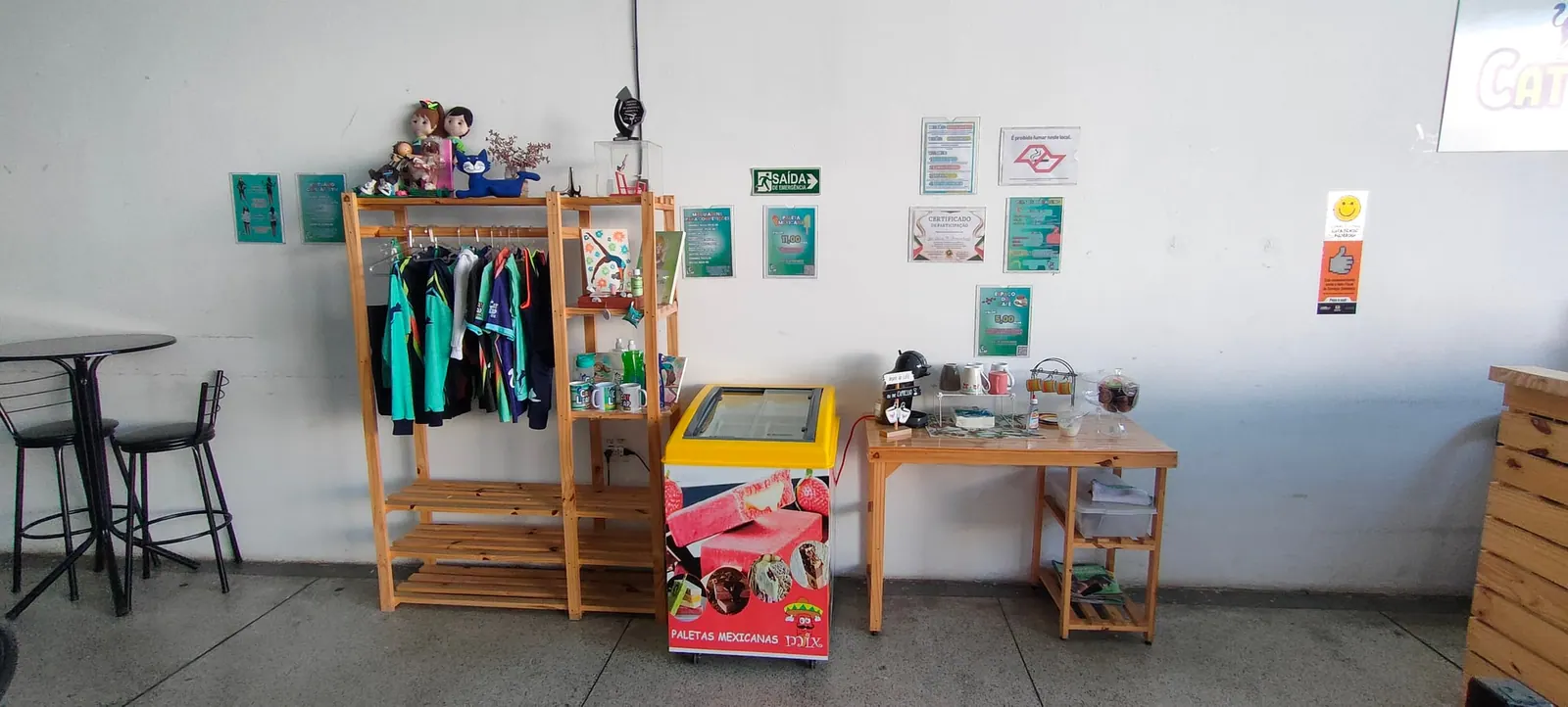 Recepção e uniformes oficiais da CatLeap Gym