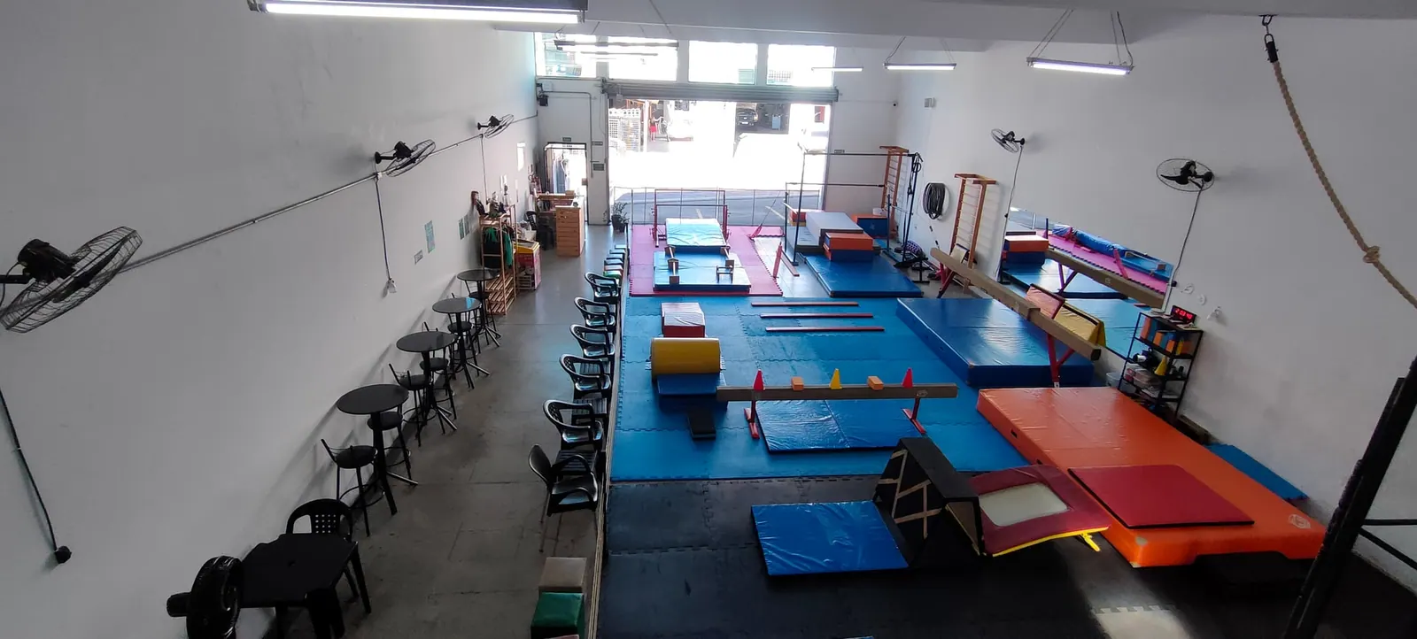 Vista geral do ginásio da CatLeap Gym